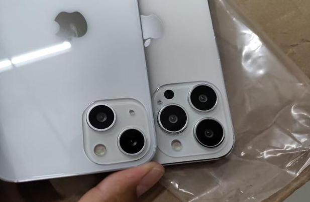 汉寿苹果手机维修分享iPhone 13‌机模长什么样 